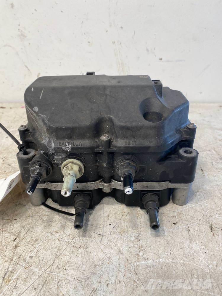 Volvo VNR Other components