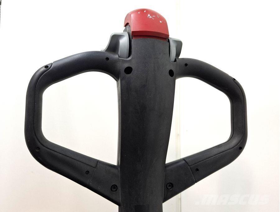 Still EGV 14 Pedestrian stacker