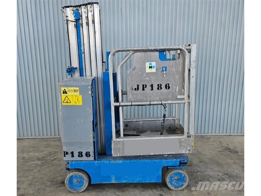 Genie GR-20 Mast climbing work platforms