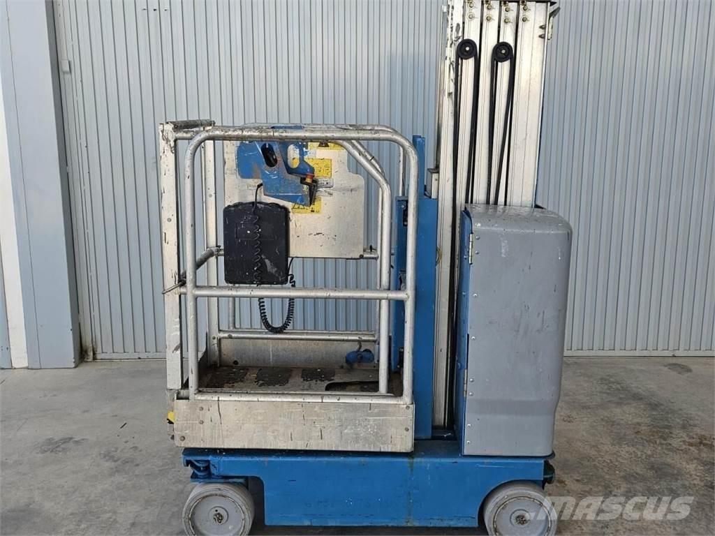 Genie GR-20 Mast climbing work platforms