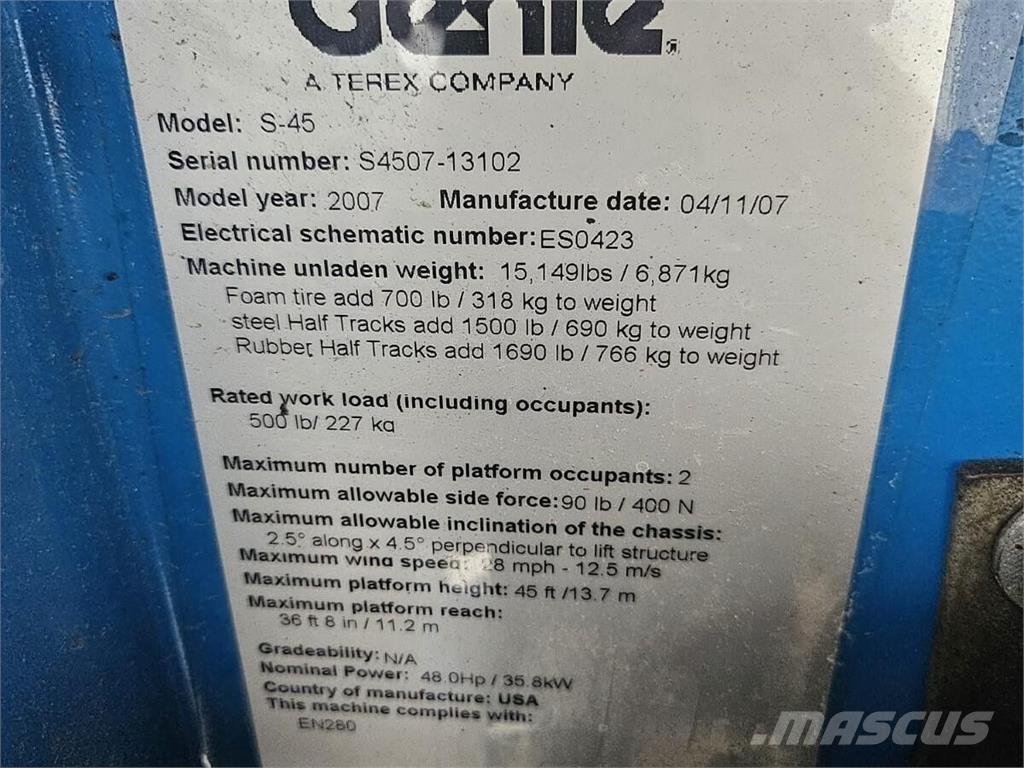 Genie S-45 Telescopic boom lifts
