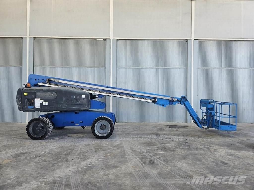 Genie S-65 Telescopic boom lifts
