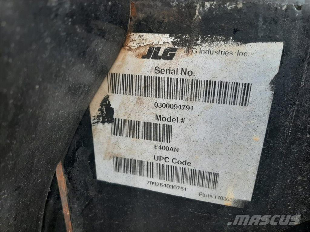 JLG E400AN Articulated boom lifts