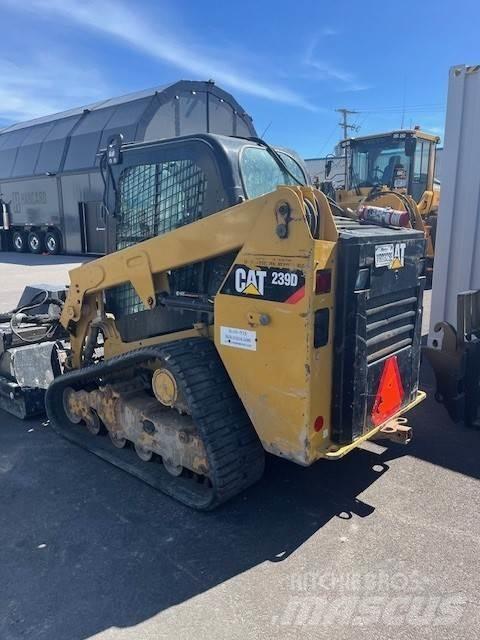CAT 239D Truck Tractor Units