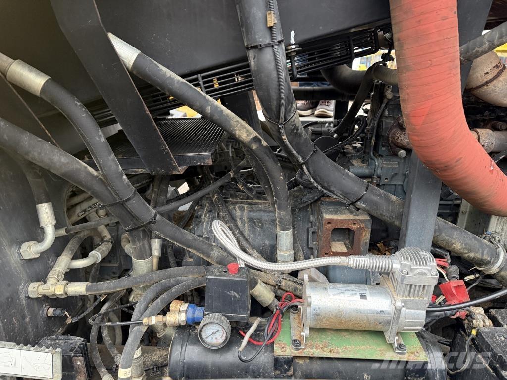 New Holland F 156.6 A Graders