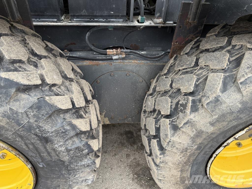 New Holland F 156.7A Graders