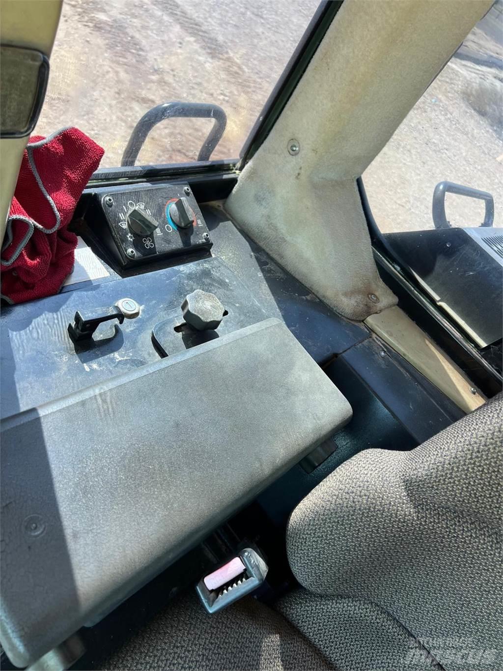 CAT 953C Crawler FEL's