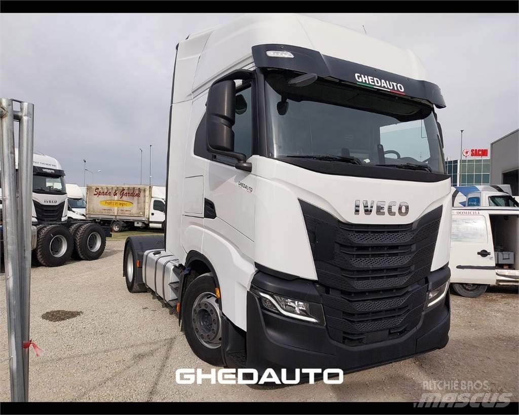 Iveco AS440S48 Van Body Trucks