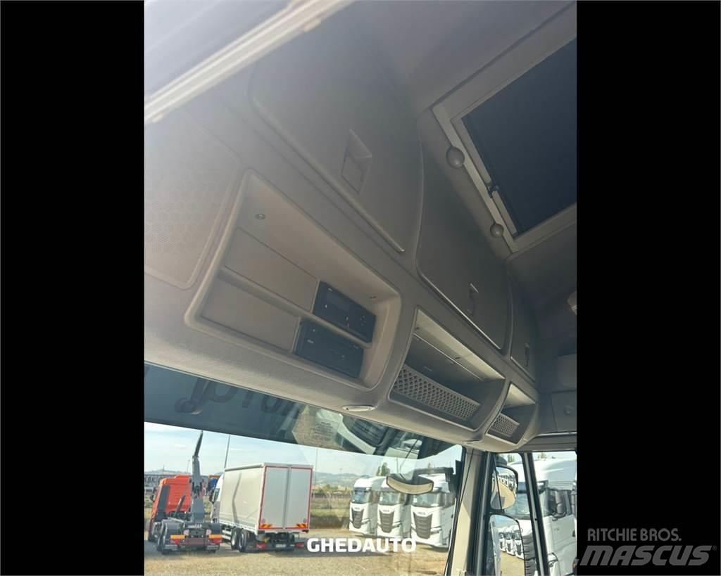 Iveco AS440S48T/P Van Body Trucks