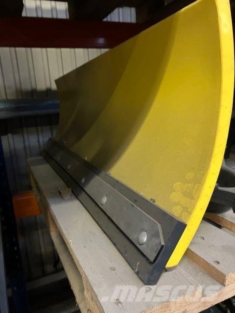 John Deere  Snow blades and plows