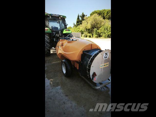 Calvet AR 2000 Self-propelled sprayers