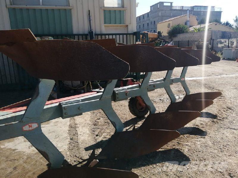 Fenet 5 CORPS Conventional ploughs