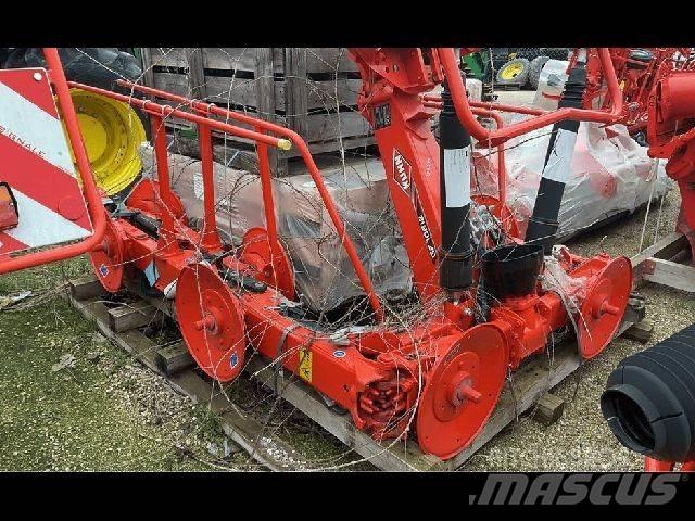 Kuhn 10812 Rakes and tedders