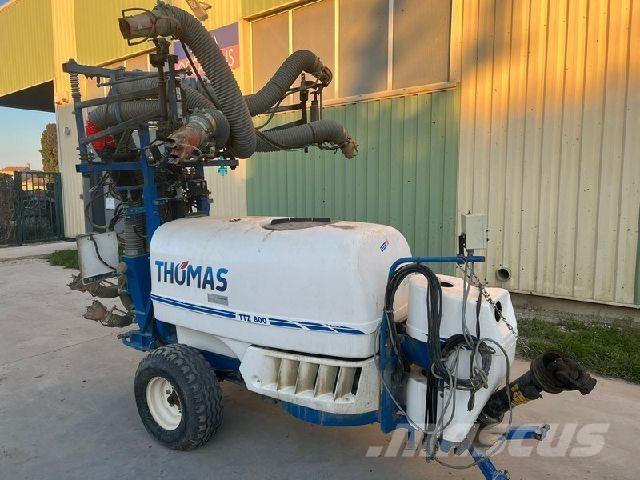 Thomas TTZ 800 Trailed sprayers