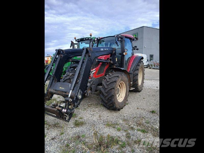 Valtra G115 Tractors