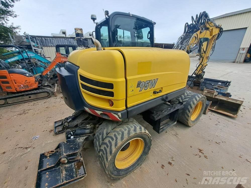 Yanmar B95W Wheeled excavators