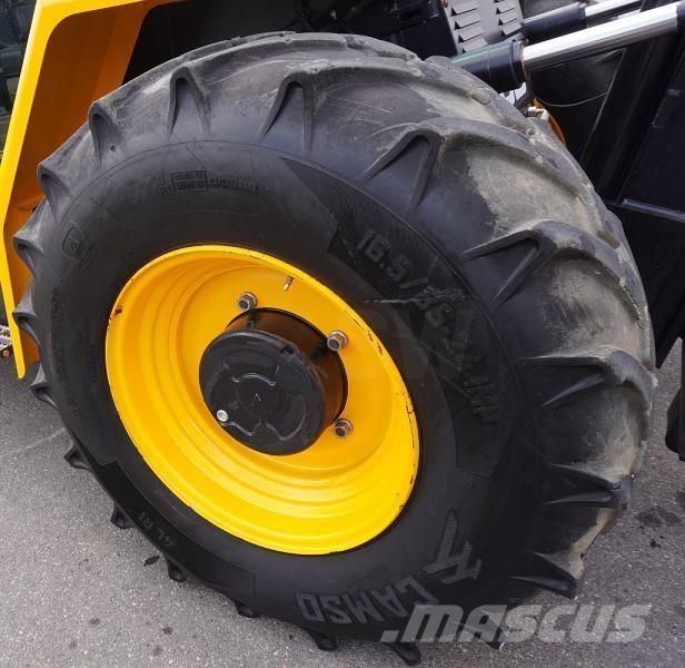 JCB 940-4 Rough terrain truck