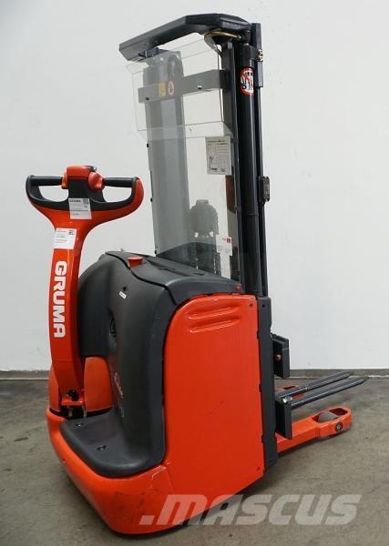 Linde L 10 379 Self propelled stackers