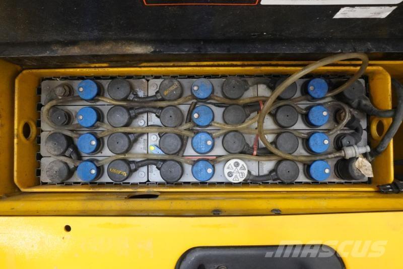 Yale MS12AC Self propelled stackers