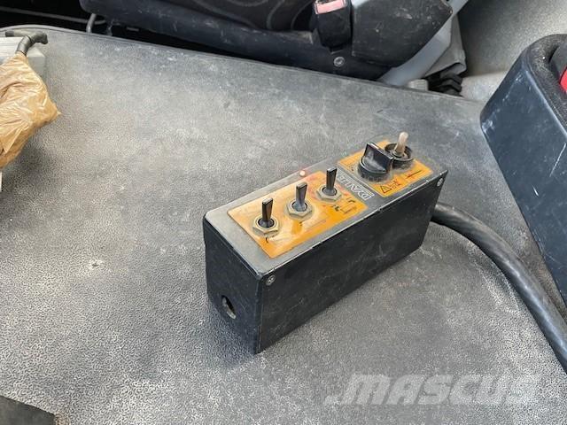 Iveco 330.36 Demountable trucks