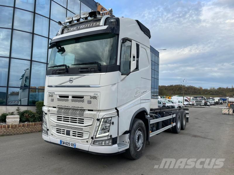 Volvo 540 Chassis Cab trucks