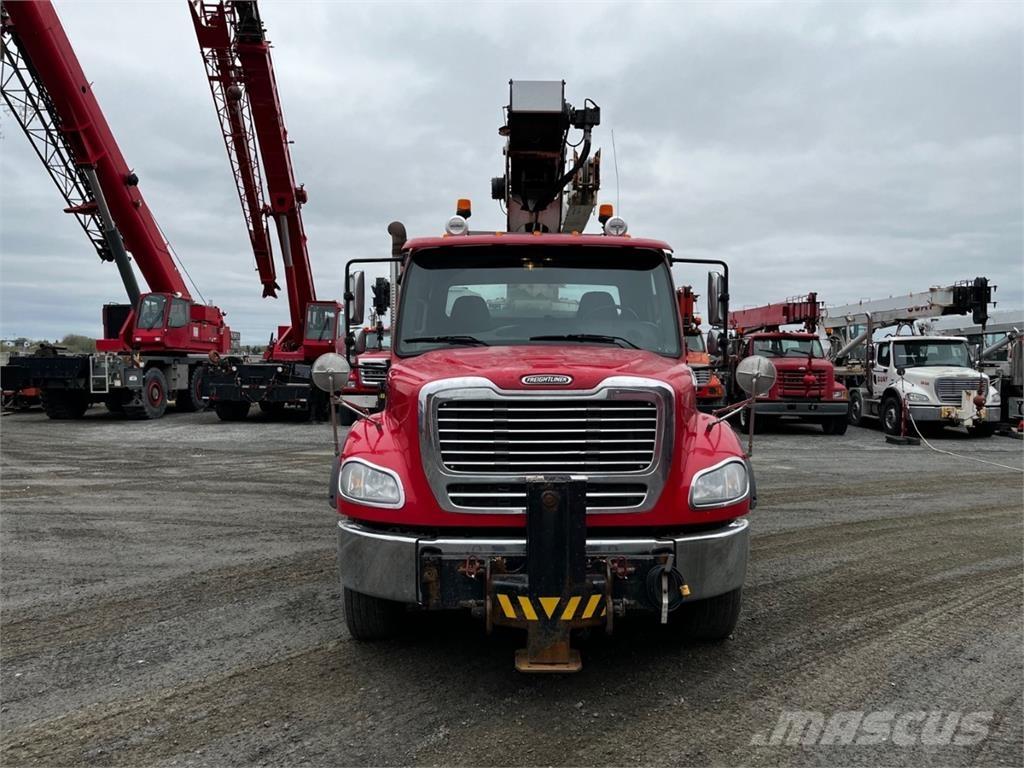 Altec AC25-95B Crane trucks