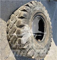  CAMSO 20.5X25 Tyres, wheels and rims