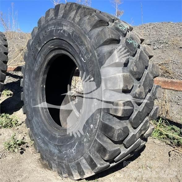  CAMSO 20.5X25 Tyres, wheels and rims