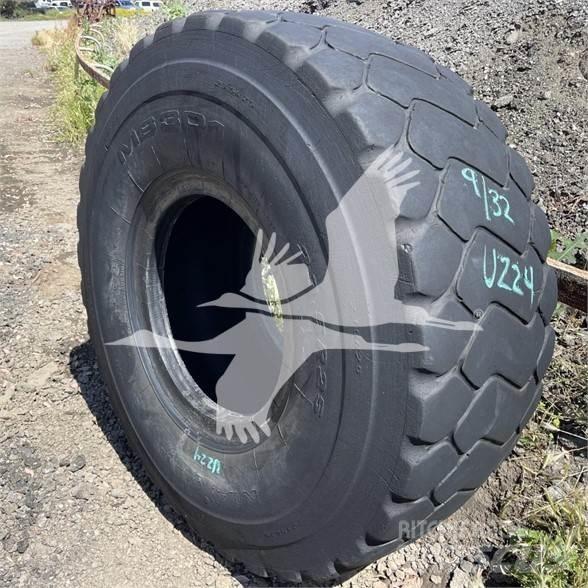  MAXAM 23.5R25 Tyres, wheels and rims