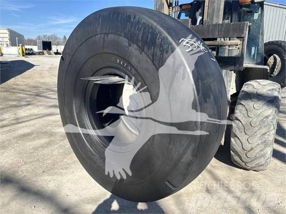 Titan 23.5x25 Tyres, wheels and rims