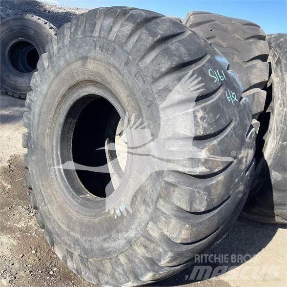 Titan 26.5x25 Tyres, wheels and rims
