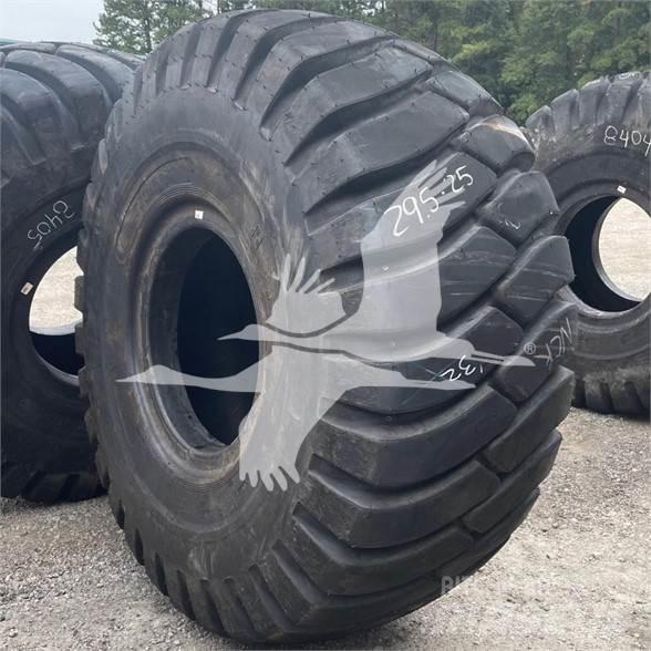 Titan 29.5x25 Tyres, wheels and rims