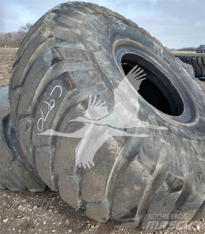 Titan 29.5x25 Tyres, wheels and rims