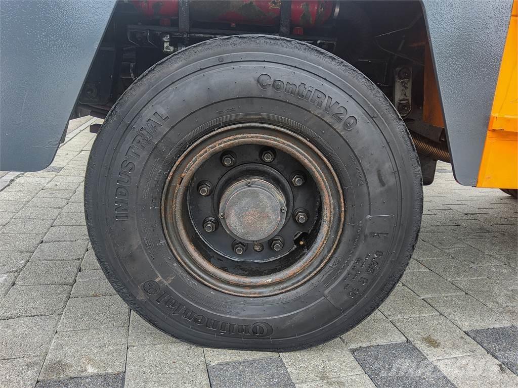  ATA 8500 4x4 Towing truck