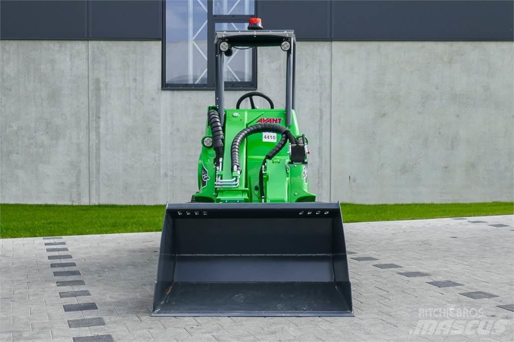 Avant M 423 Mini excavators < 7t