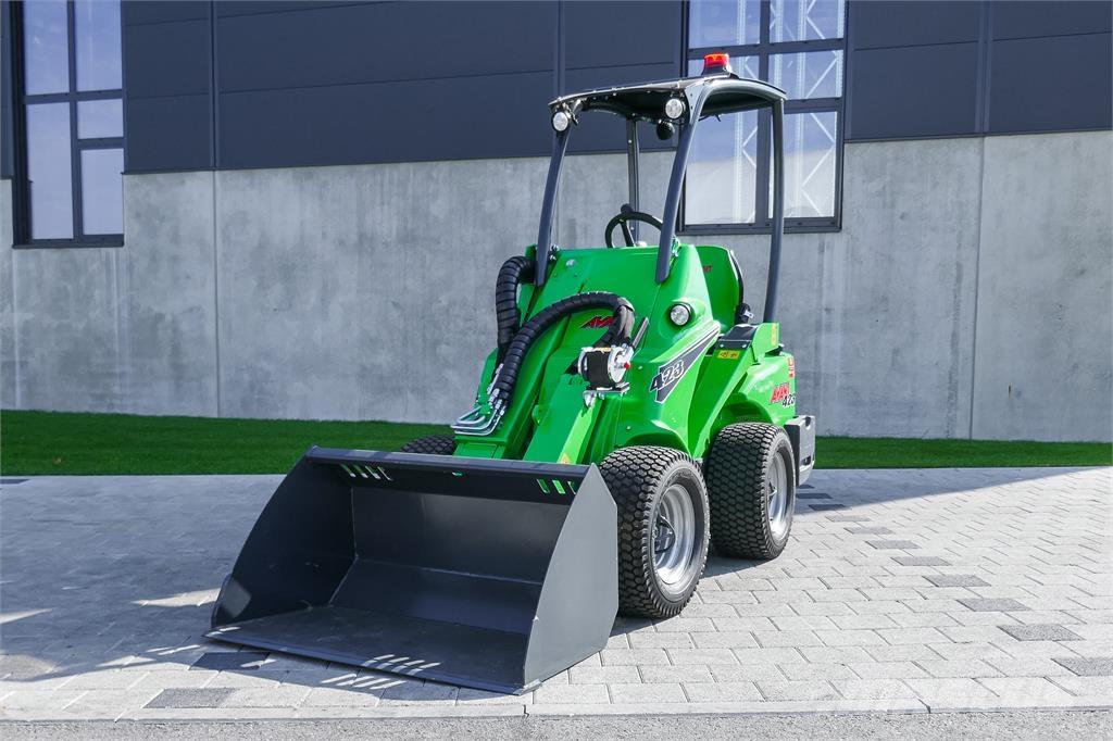 Avant M 423 Mini excavators < 7t