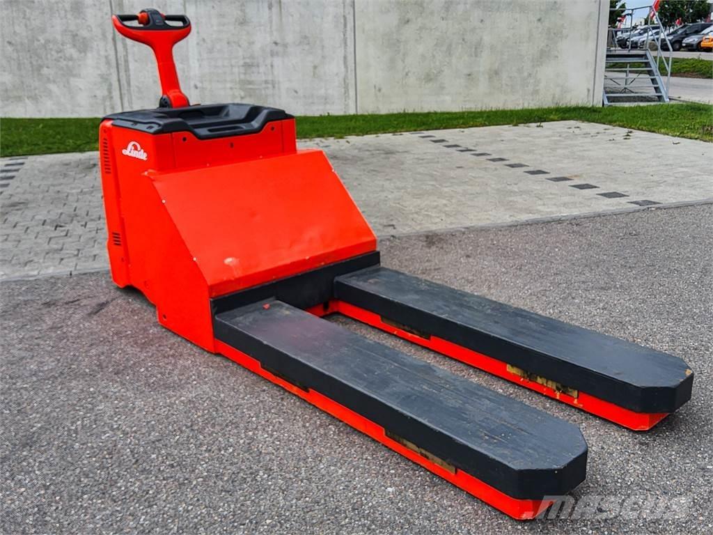 Linde T 30 Pedestrian stacker