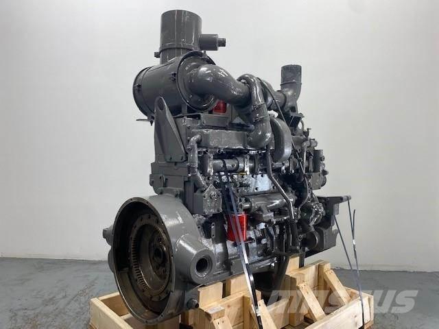 Komatsu M11-C Engines