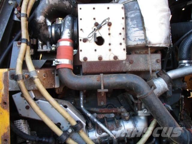 Komatsu SAA6D125E-5 Engines