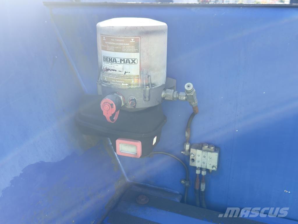 SMV 52-1200B Diesel trucks