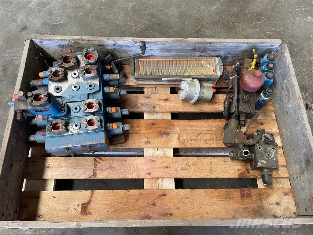  Dele ex. Liebherr LR632 Electronics