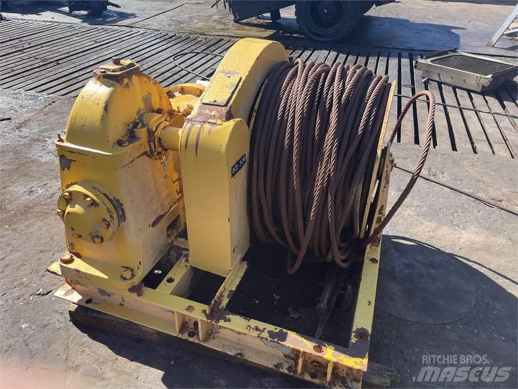  El-spil med gear og bremse Winches, hoists and material lifts