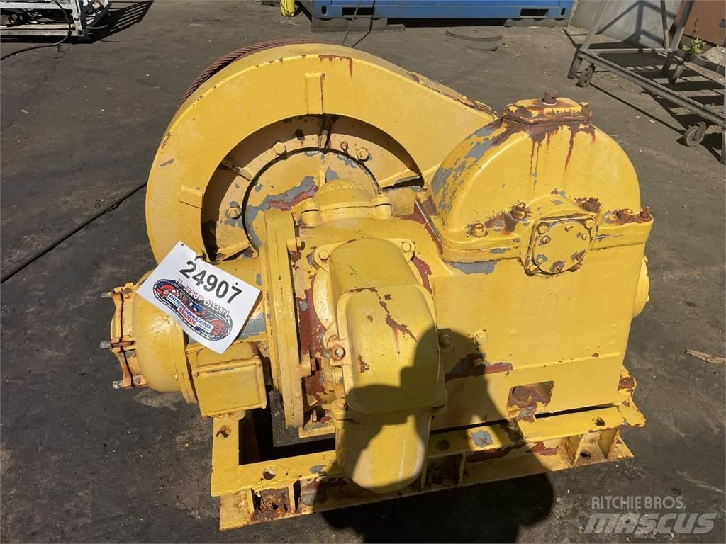  El-spil med gear og bremse Winches, hoists and material lifts