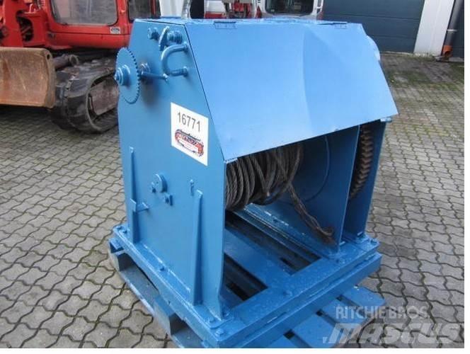  Mek. håndspil Hoists, winches and material elevators