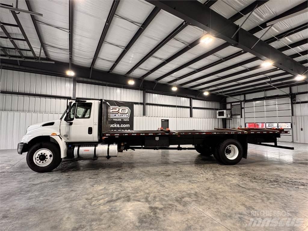 International 4300 Flatbed/Dropside trucks