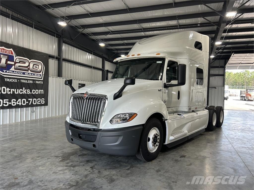 International LT625 Truck Tractor Units