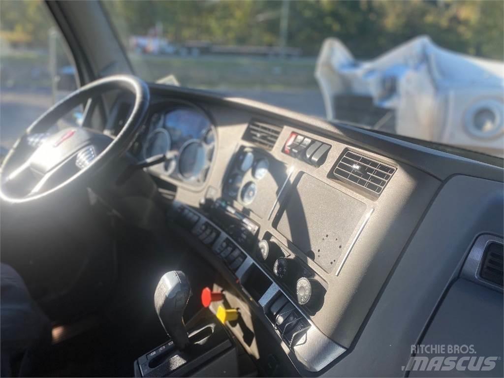 Kenworth T680 Truck Tractor Units