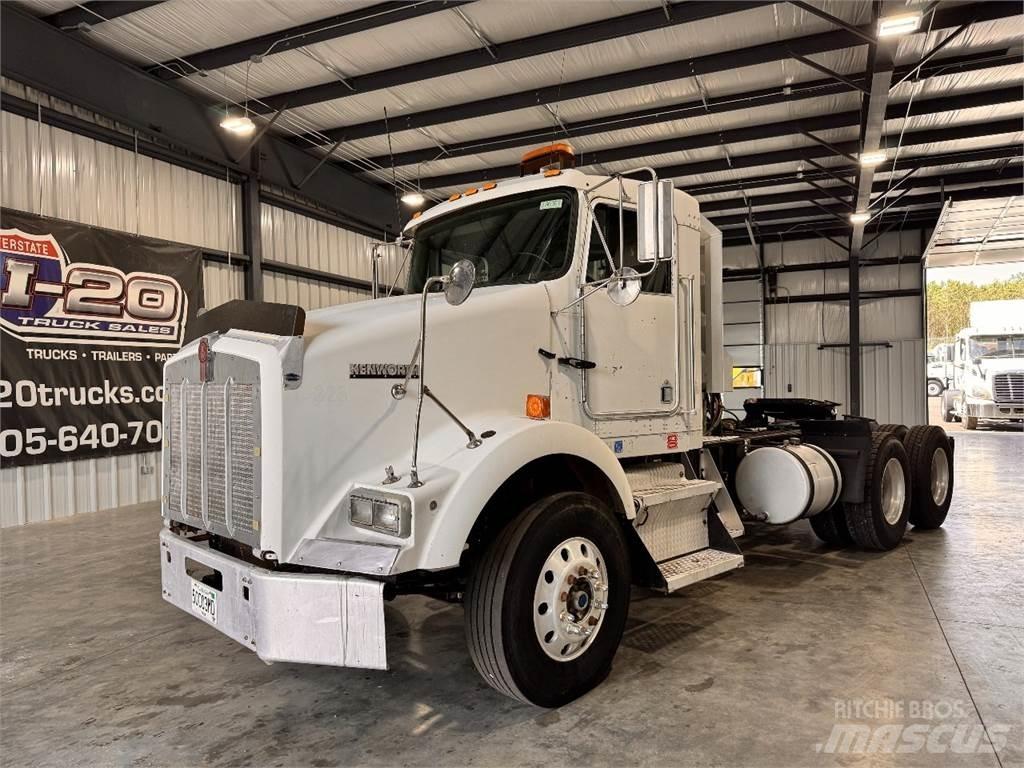 Kenworth T800 Truck Tractor Units