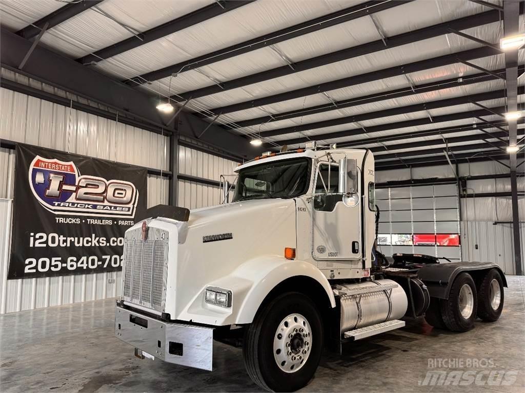 Kenworth T800 Truck Tractor Units
