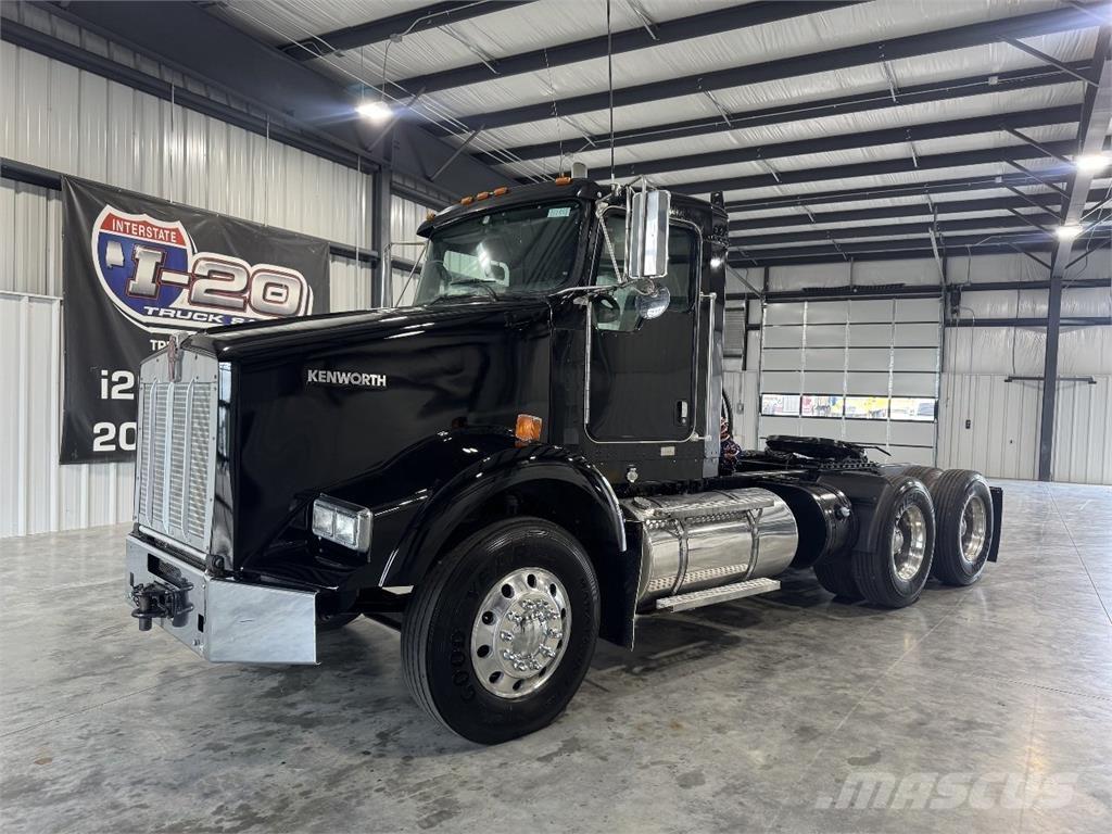 Kenworth T800 Truck Tractor Units